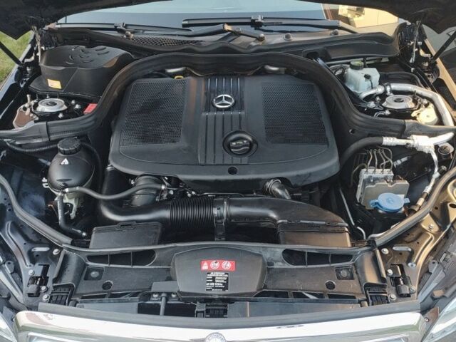 Черный Мерседес Е-Класс, объемом двигателя 2 л и пробегом 405 тыс. км за 15500 $, фото 5 на Automoto.ua