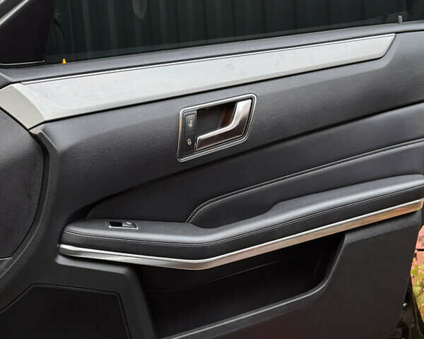 Мерседес Е-Клас 2014 у Городенке на Automoto.ua Чорний Мерседес Е-Клас, об'ємом двигуна 2.14 л та пробігом 332 тис. км за 20200 $, фото 49 на Automoto.ua