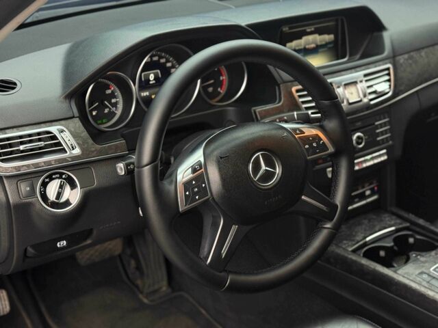 Чорний Мерседес Е-Клас, об'ємом двигуна 2.1 л та пробігом 246 тис. км за 16499 $, фото 9 на Automoto.ua