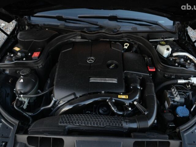 Черный Мерседес Е-Класс, объемом двигателя 0 л и пробегом 128 тыс. км за 17900 $, фото 11 на Automoto.ua