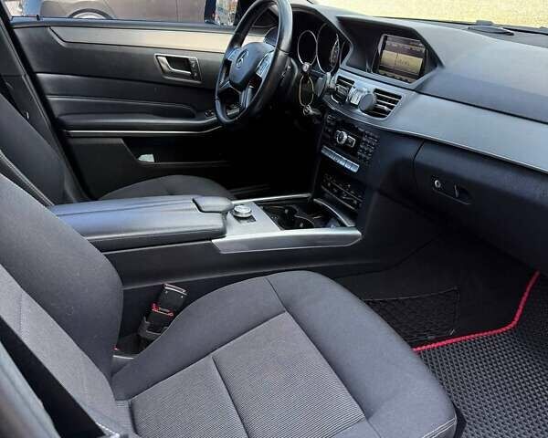 Черный Мерседес Е-Класс, объемом двигателя 3 л и пробегом 237 тыс. км за 22500 $, фото 21 на Automoto.ua