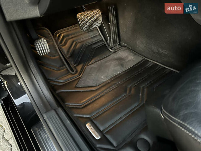 Черный Мерседес Е-Класс, объемом двигателя 2.2 л и пробегом 257 тыс. км за 19500 $, фото 26 на Automoto.ua