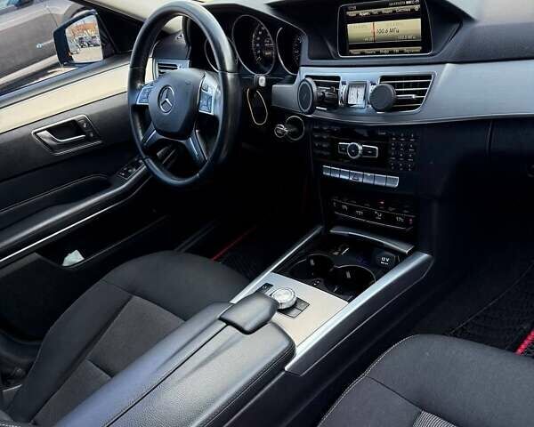 Черный Мерседес Е-Класс, объемом двигателя 3 л и пробегом 237 тыс. км за 22500 $, фото 16 на Automoto.ua