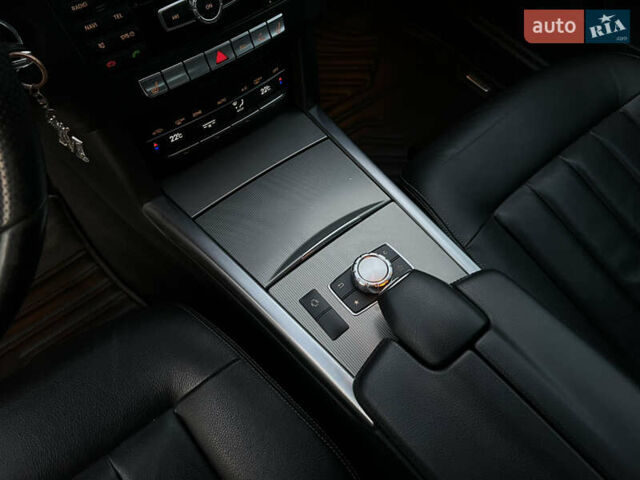 Черный Мерседес Е-Класс, объемом двигателя 2.2 л и пробегом 257 тыс. км за 19500 $, фото 24 на Automoto.ua