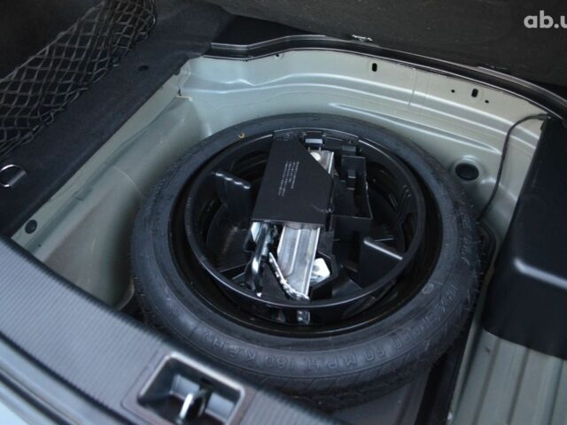 Черный Мерседес Е-Класс, объемом двигателя 0 л и пробегом 128 тыс. км за 17900 $, фото 8 на Automoto.ua