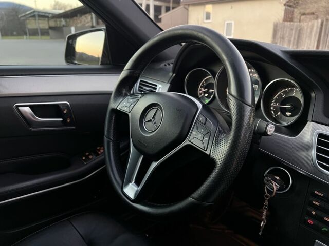 Черный Мерседес Е-Класс, объемом двигателя 2.1 л и пробегом 257 тыс. км за 19500 $, фото 17 на Automoto.ua