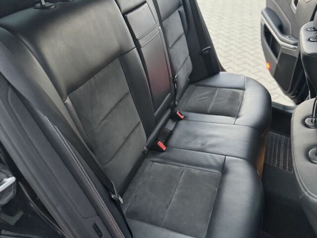 Черный Мерседес Е-Класс, объемом двигателя 2.1 л и пробегом 289 тыс. км за 17500 $, фото 16 на Automoto.ua