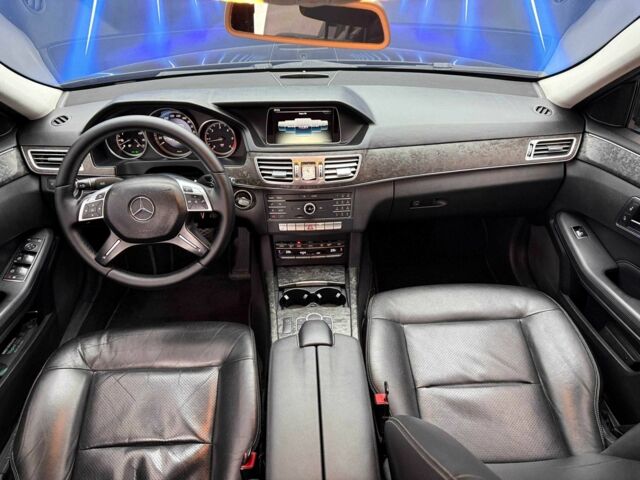 Чорний Мерседес Е-Клас, об'ємом двигуна 2.1 л та пробігом 246 тис. км за 16499 $, фото 11 на Automoto.ua