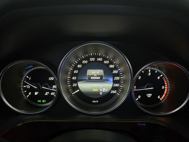 Черный Мерседес Е-Класс, объемом двигателя 2 л и пробегом 405 тыс. км за 15500 $, фото 4 на Automoto.ua