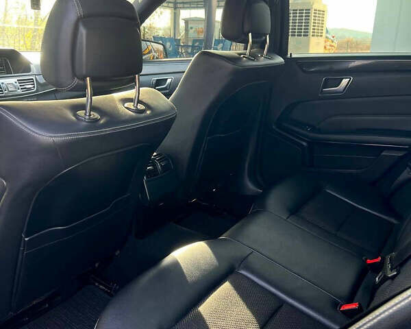 Черный Мерседес Е-Класс, объемом двигателя 2.2 л и пробегом 452 тыс. км за 15500 $, фото 22 на Automoto.ua