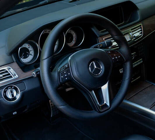 Черный Мерседес Е-Класс, объемом двигателя 3 л и пробегом 172 тыс. км за 23999 $, фото 52 на Automoto.ua