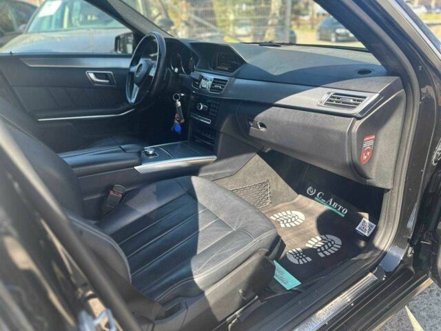 Черный Мерседес Е-Класс, объемом двигателя 2.2 л и пробегом 250 тыс. км за 18500 $, фото 23 на Automoto.ua