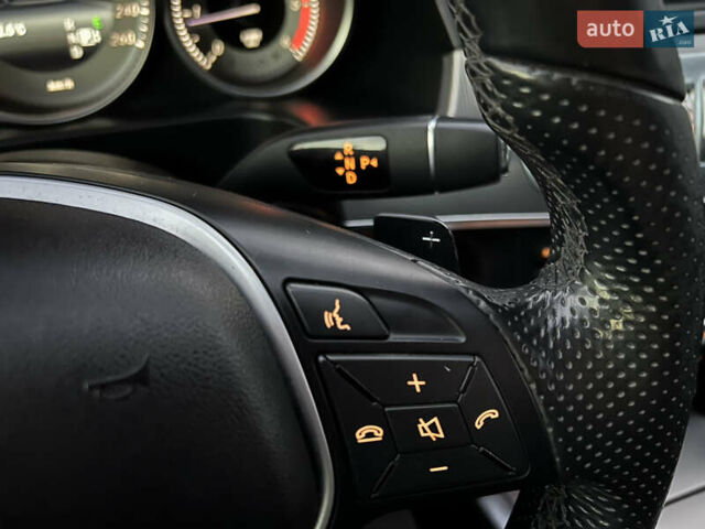 Черный Мерседес Е-Класс, объемом двигателя 2.2 л и пробегом 257 тыс. км за 19500 $, фото 36 на Automoto.ua