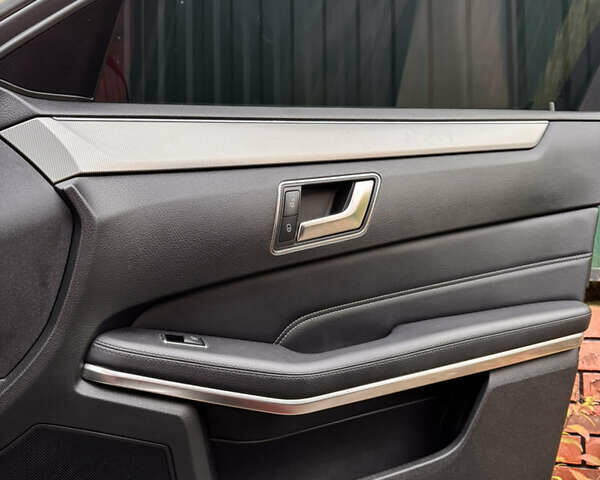 Мерседес Е-Клас 2014 у Городенке на Automoto.ua Чорний Мерседес Е-Клас, об'ємом двигуна 2.14 л та пробігом 332 тис. км за 20200 $, фото 56 на Automoto.ua