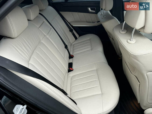 Черный Мерседес Е-Класс, объемом двигателя 2.14 л и пробегом 140 тыс. км за 11000 $, фото 18 на Automoto.ua