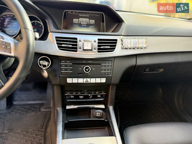 Черный Мерседес Е-Класс, объемом двигателя 2.2 л и пробегом 210 тыс. км за 15900 $, фото 18 на Automoto.ua