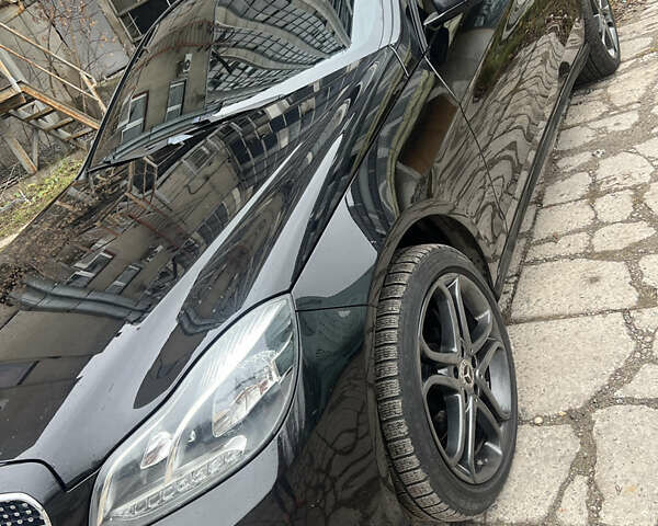 Черный Мерседес Е-Класс, объемом двигателя 2.2 л и пробегом 260 тыс. км за 20000 $, фото 6 на Automoto.ua