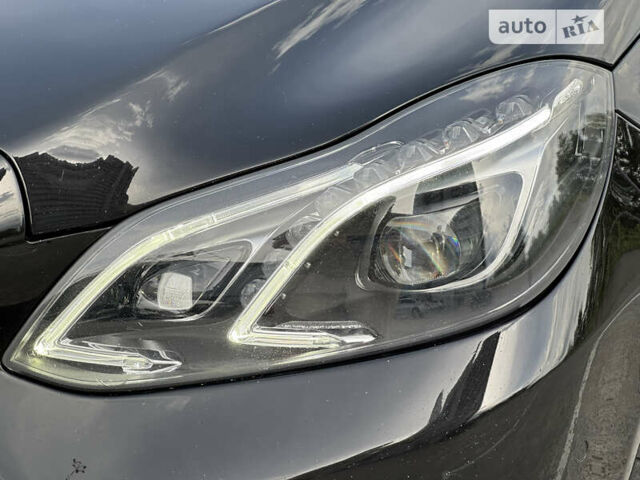 Чорний Мерседес Е-Клас, об'ємом двигуна 2.2 л та пробігом 356 тис. км за 17500 $, фото 16 на Automoto.ua