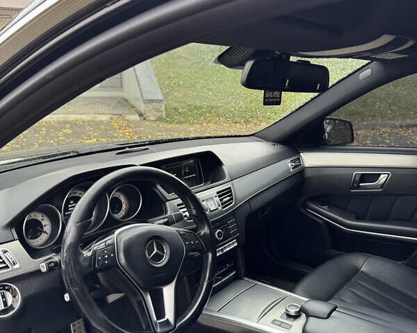 Черный Мерседес Е-Класс, объемом двигателя 2.14 л и пробегом 267 тыс. км за 18500 $, фото 13 на Automoto.ua