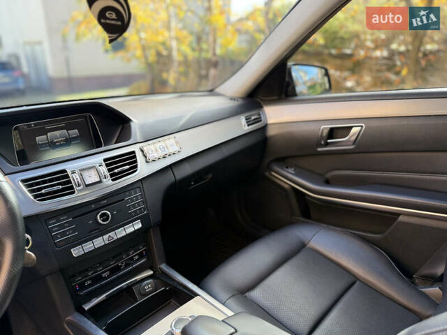 Черный Мерседес Е-Класс, объемом двигателя 2.2 л и пробегом 210 тыс. км за 15900 $, фото 19 на Automoto.ua