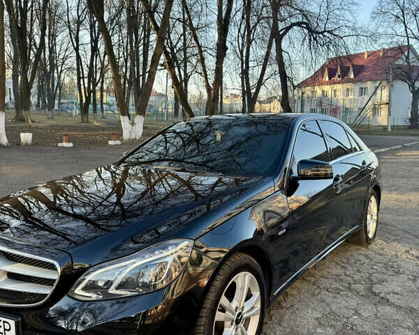 Черный Мерседес Е-Класс, объемом двигателя 2.14 л и пробегом 267 тыс. км за 17000 $, фото 16 на Automoto.ua