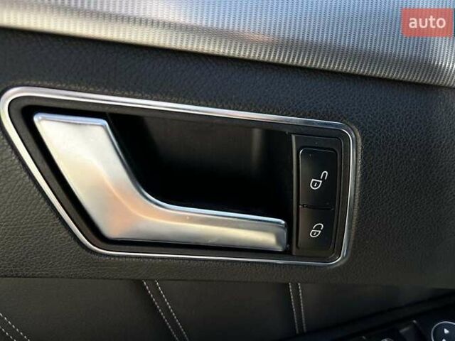 Чорний Мерседес Е-Клас, об'ємом двигуна 2.14 л та пробігом 211 тис. км за 21499 $, фото 11 на Automoto.ua