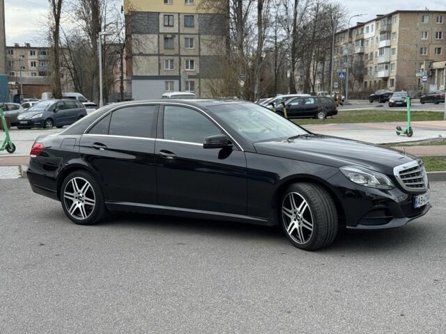 Черный Мерседес Е-Класс, объемом двигателя 2 л и пробегом 296 тыс. км за 13200 $, фото 1 на Automoto.ua