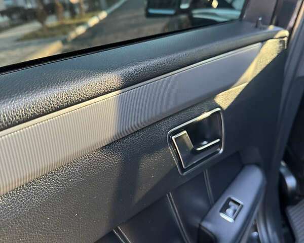 Черный Мерседес Е-Класс, объемом двигателя 2.14 л и пробегом 267 тыс. км за 17000 $, фото 8 на Automoto.ua