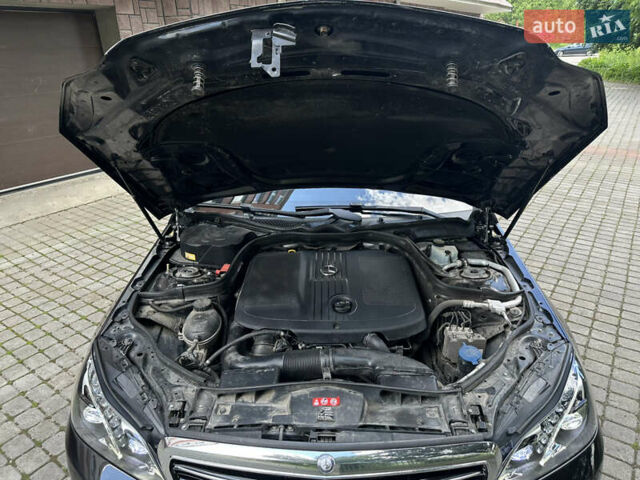 Черный Мерседес Е-Класс, объемом двигателя 2.1 л и пробегом 277 тыс. км за 19000 $, фото 25 на Automoto.ua