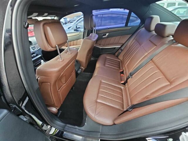 Черный Мерседес Е-Класс, объемом двигателя 2.1 л и пробегом 82 тыс. км за 4300 $, фото 6 на Automoto.ua