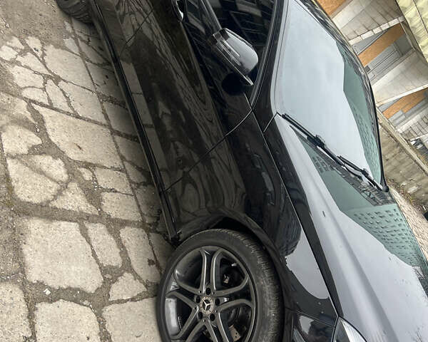 Черный Мерседес Е-Класс, объемом двигателя 2.2 л и пробегом 260 тыс. км за 20000 $, фото 3 на Automoto.ua