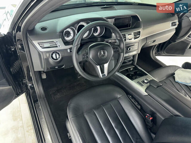 Чорний Мерседес Е-Клас, об'ємом двигуна 2.2 л та пробігом 225 тис. км за 18000 $, фото 4 на Automoto.ua