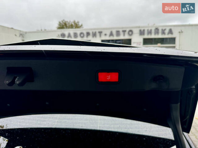 Черный Мерседес Е-Класс, объемом двигателя 1.99 л и пробегом 139 тыс. км за 25000 $, фото 22 на Automoto.ua