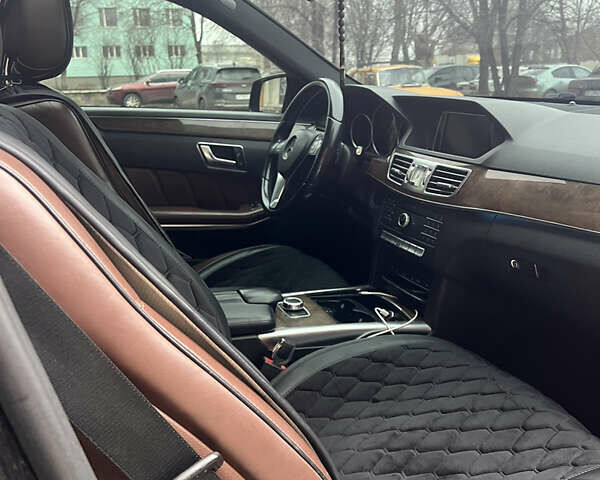 Черный Мерседес Е-Класс, объемом двигателя 2.2 л и пробегом 260 тыс. км за 20000 $, фото 14 на Automoto.ua