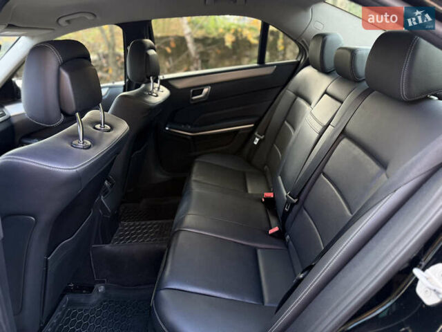 Черный Мерседес Е-Класс, объемом двигателя 2.2 л и пробегом 210 тыс. км за 15900 $, фото 12 на Automoto.ua