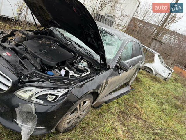 Черный Мерседес Е-Класс, объемом двигателя 2.14 л и пробегом 140 тыс. км за 11000 $, фото 1 на Automoto.ua