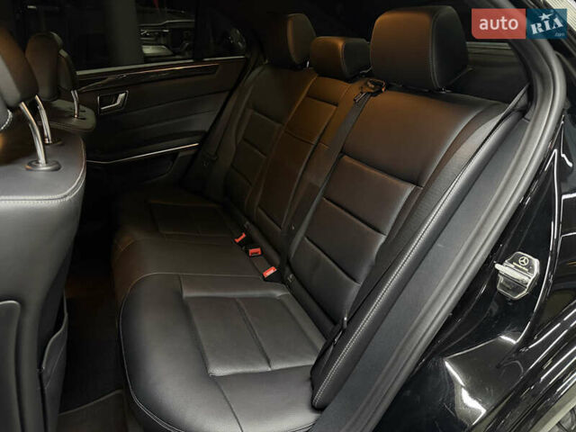 Черный Мерседес Е-Класс, объемом двигателя 3.5 л и пробегом 26 тыс. км за 20900 $, фото 20 на Automoto.ua