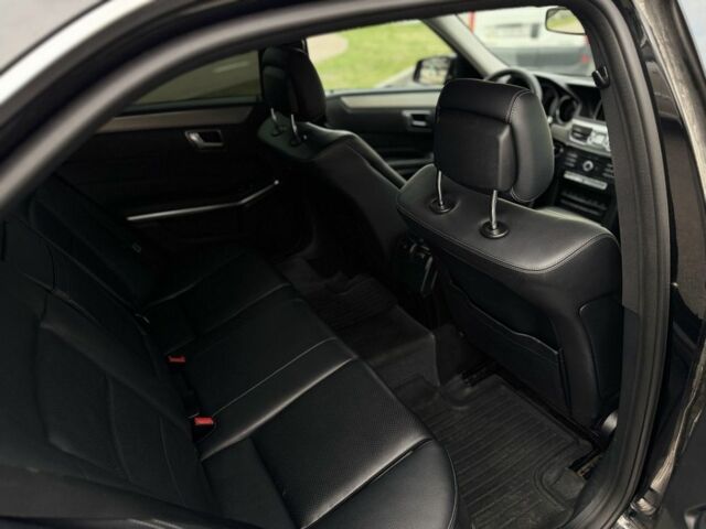 Черный Мерседес Е-Класс, объемом двигателя 2 л и пробегом 296 тыс. км за 13200 $, фото 8 на Automoto.ua