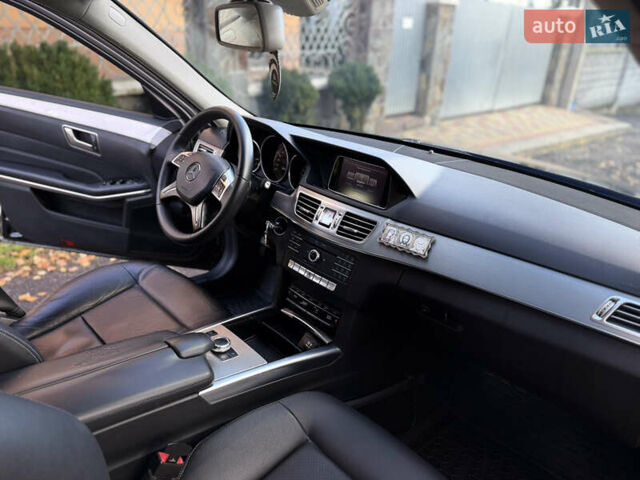Черный Мерседес Е-Класс, объемом двигателя 2.2 л и пробегом 210 тыс. км за 15900 $, фото 14 на Automoto.ua