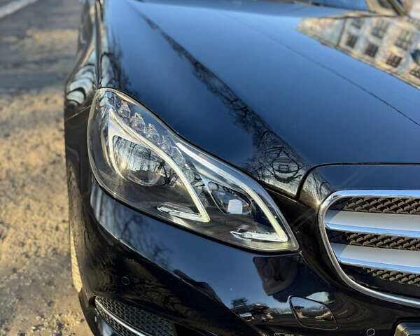 Черный Мерседес Е-Класс, объемом двигателя 2.14 л и пробегом 267 тыс. км за 17000 $, фото 23 на Automoto.ua