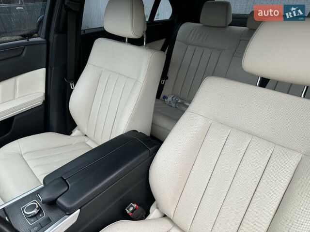 Черный Мерседес Е-Класс, объемом двигателя 2.14 л и пробегом 140 тыс. км за 11000 $, фото 7 на Automoto.ua