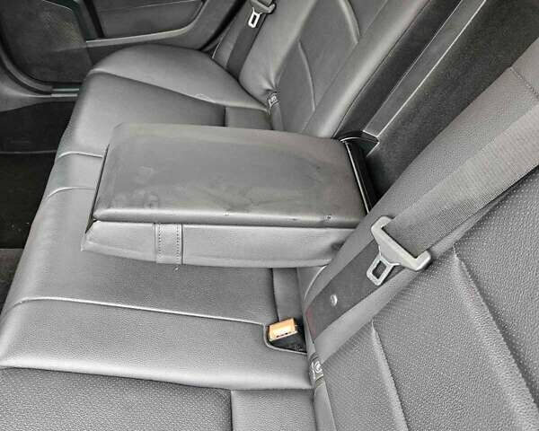 Черный Мерседес Е-Класс, объемом двигателя 2.14 л и пробегом 267 тыс. км за 15400 $, фото 24 на Automoto.ua