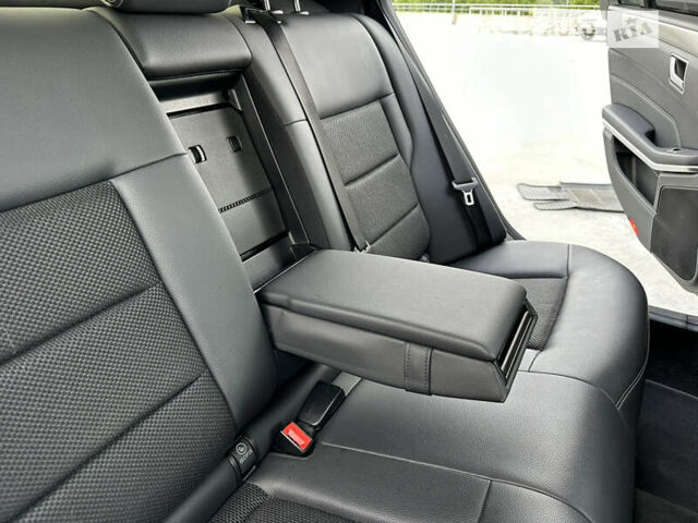 Чорний Мерседес Е-Клас, об'ємом двигуна 2.2 л та пробігом 356 тис. км за 17500 $, фото 56 на Automoto.ua