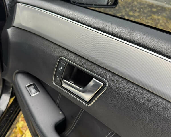 Черный Мерседес Е-Класс, объемом двигателя 2.14 л и пробегом 267 тыс. км за 18500 $, фото 22 на Automoto.ua