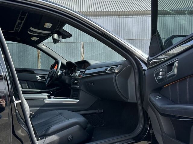 Черный Мерседес Е-Класс, объемом двигателя 3 л и пробегом 160 тыс. км за 25500 $, фото 3 на Automoto.ua