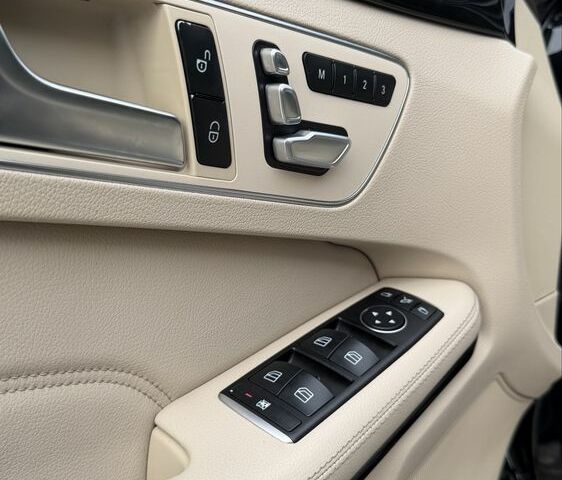 Чорний Мерседес Е-Клас, об'ємом двигуна 2.1 л та пробігом 160 тис. км за 20000 $, фото 11 на Automoto.ua