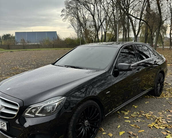 Черный Мерседес Е-Класс, объемом двигателя 2.14 л и пробегом 267 тыс. км за 18500 $, фото 1 на Automoto.ua