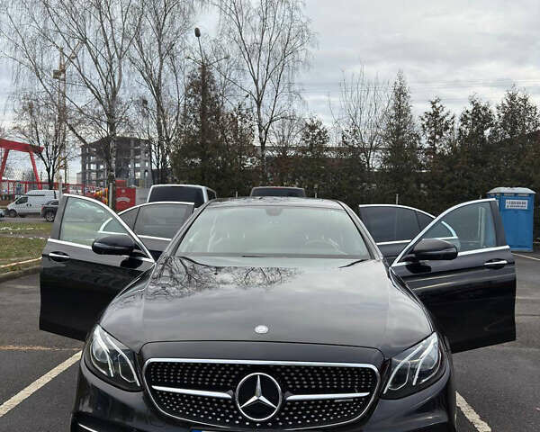 Чорний Мерседес Е-Клас, об'ємом двигуна 1.99 л та пробігом 100 тис. км за 23499 $, фото 13 на Automoto.ua