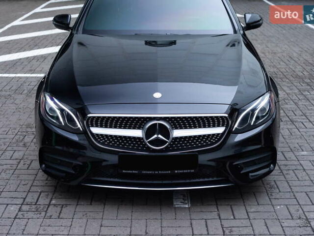 Черный Мерседес Е-Класс, объемом двигателя 2 л и пробегом 184 тыс. км за 26300 $, фото 2 на Automoto.ua