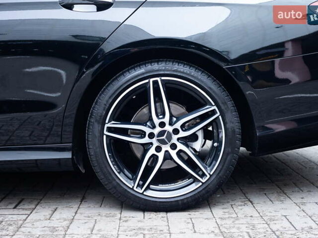 Черный Мерседес Е-Класс, объемом двигателя 2 л и пробегом 184 тыс. км за 26300 $, фото 13 на Automoto.ua